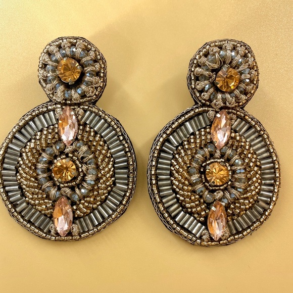 Jewelry - Handbeaded earrings from India